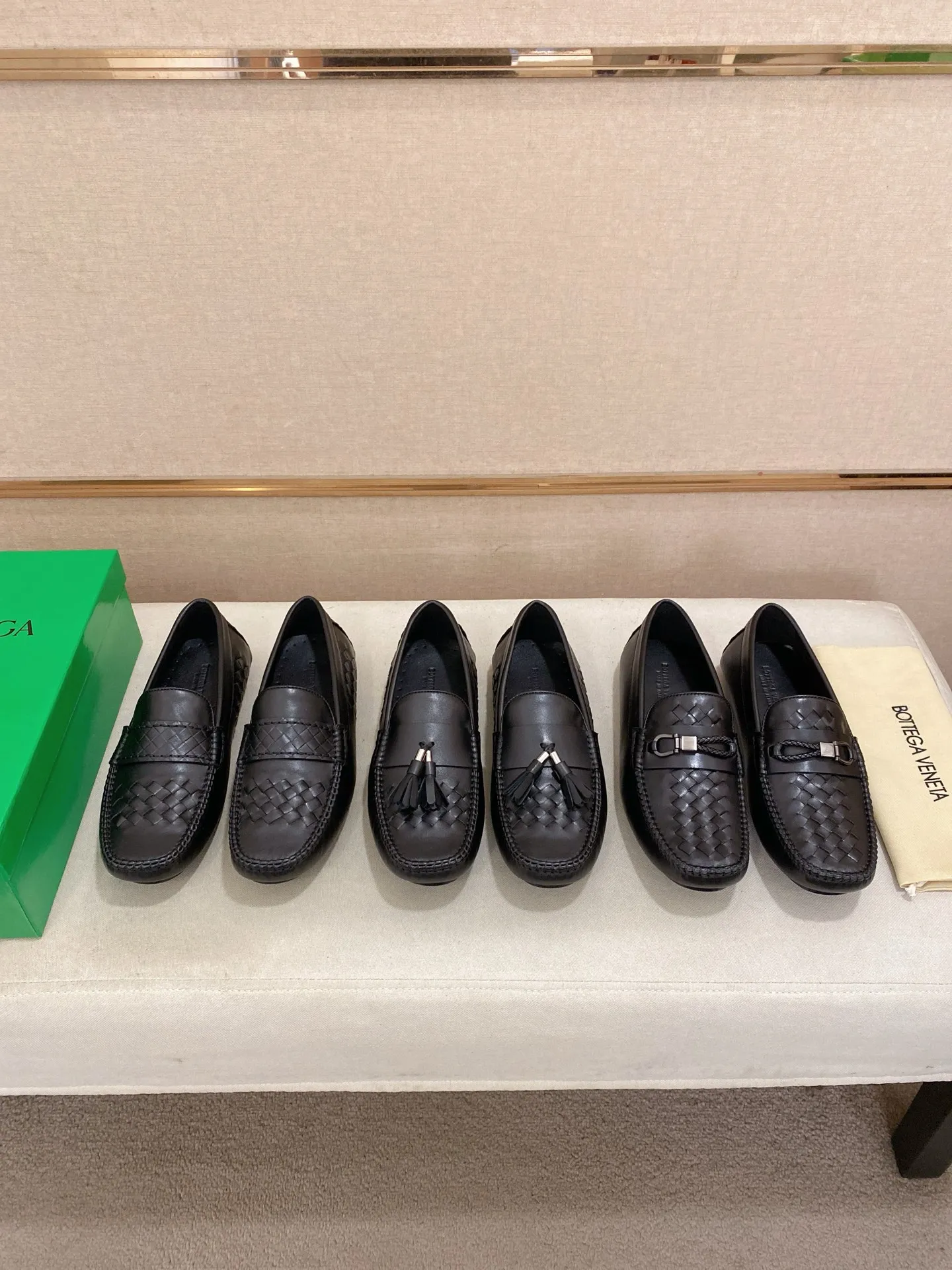 Men's shoes 💰 400💰 (Niu Li + Niu Pad) [BV] latest hot style‼ ️Casual men's shoes, uppers imported first-layer cowhide ➕Full imported cowhide lining✔️Exquisite workmanship, excellent foot feel, special rubber soles✔️, cool and fashionable, the latest fashion, fashionable outsole, hurry up. Code number: 38-44 (can be customized to 37.45, non-refundable)